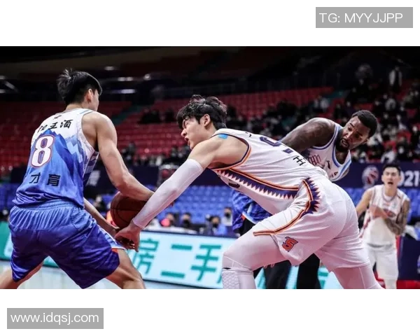 上海篮球队包夹战术解析及其在比赛中的应用与影响 上海篮球队包夹战术解析及其在比赛中的应用与影响